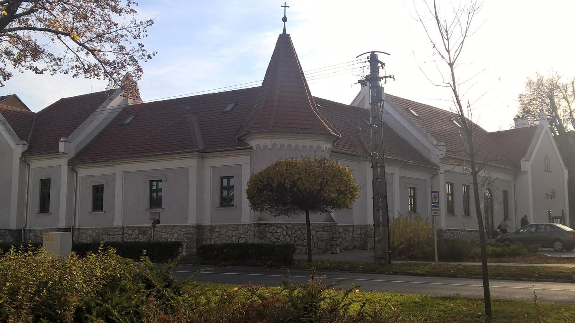 Pongracz Apartman Zirc Bagian luar foto